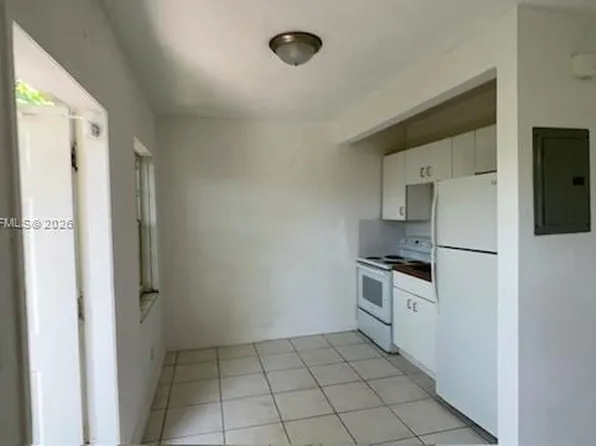 441 SW 10th St #4, Miami, FL 33130