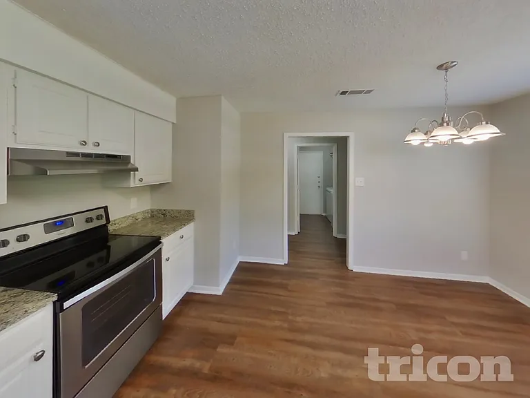 824 Hollow Creek Rd — Photo 5