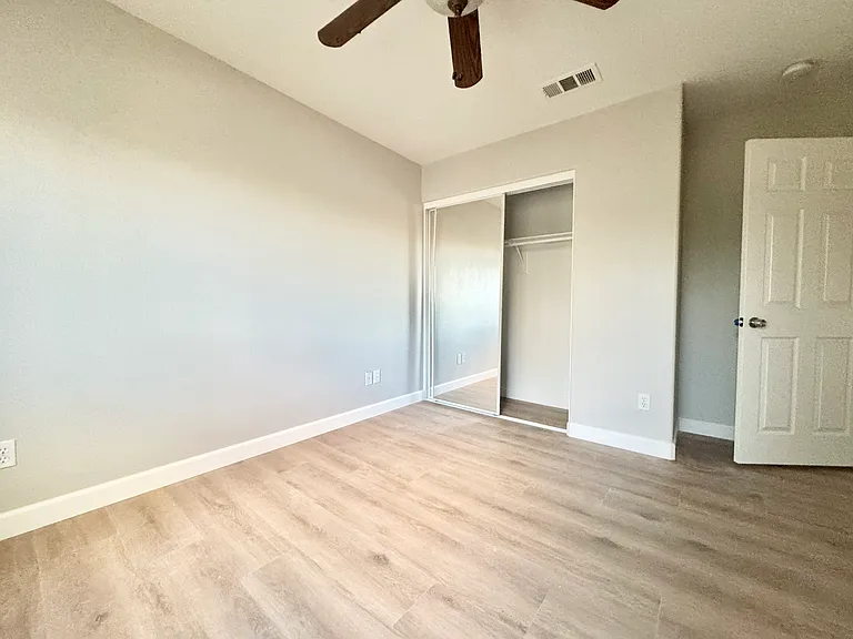 2871 Pinta Ct — Photo 36