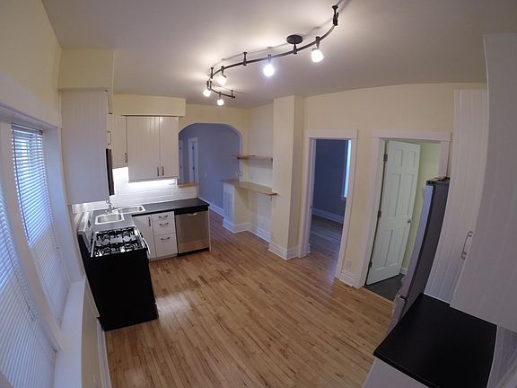 5th image of 2049 W Shakespeare Ave