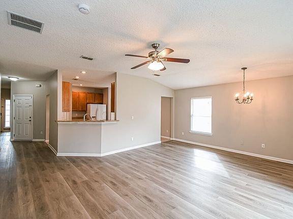 4th image of 1440 Bitterberry Dr