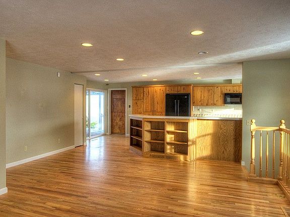 4th image of 5504 N Belt St