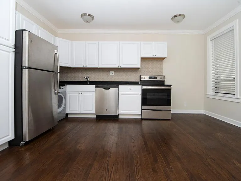 3345 N Marshfield Ave #308 — Photo 2