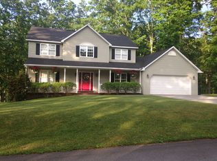 151 Twin Oaks Dr, Shady Spring, WV 25918