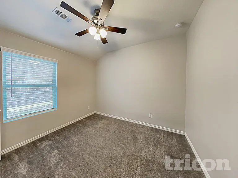275 Sunshine Ln — Photo 12
