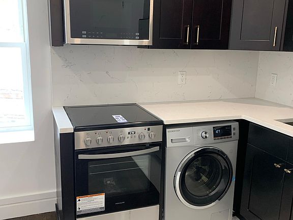 3rd image of 9718 93rd St #2L