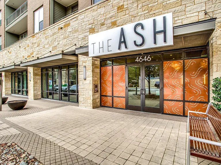 Ash at the Branch — Photo 35