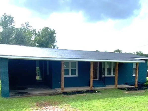 135 Lakeview Ave, Smiths Station, AL 36877
