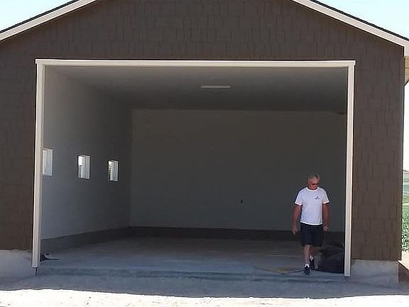 5th image of 8097 Stillman St