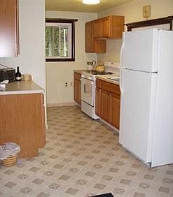 5th image of 98 Parker St