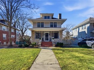 5532 Rockhill Rd, Kansas City, MO 64110