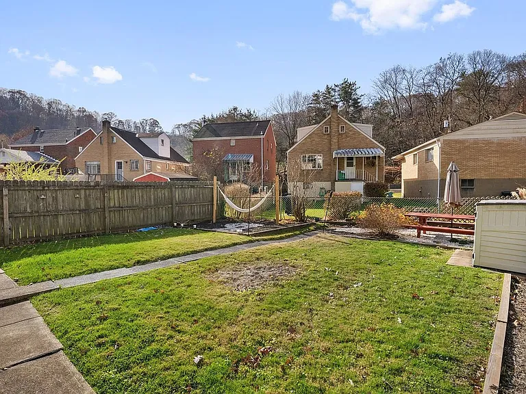 23 Jones St #23 — Photo 4