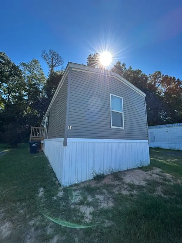 3 bed, 2.0 bath, $895 — Photo 2