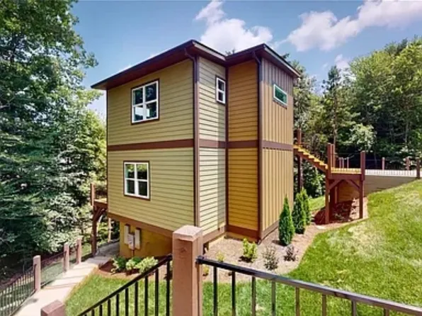 14 Red Maple Dr, Weaverville, NC 28787