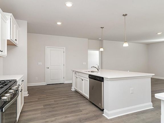 5th image of 8819 Bainbridge Drive NW