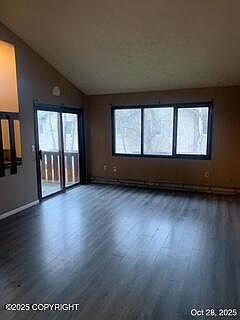 5th image of 271 Dailey Ave Unit 12