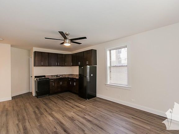 2nd image of 3936 N Clarendon Ave