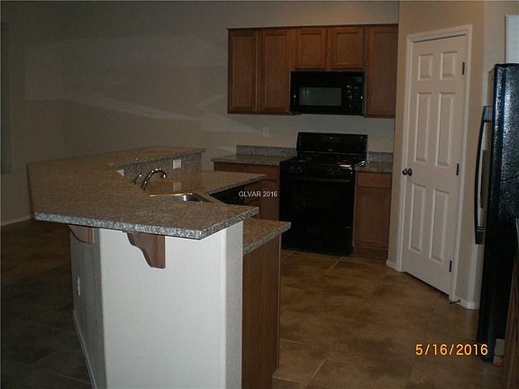 4th image of 7581 Royal Crown Ct #0