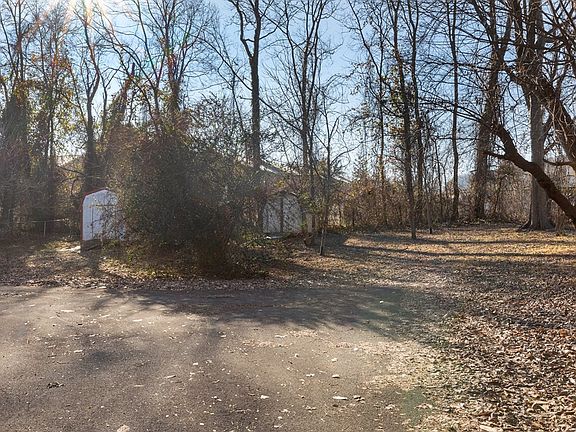 4th image of 637 Rockwell Dr