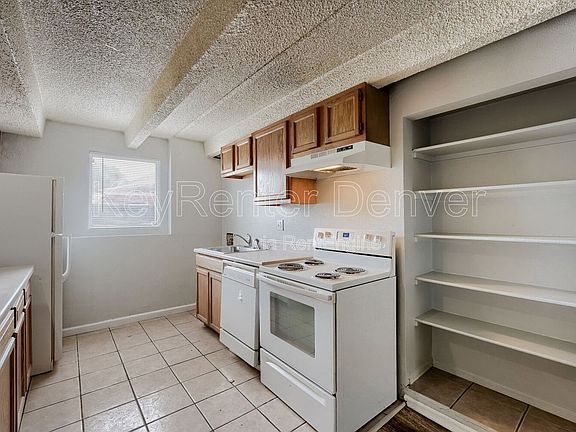 5th image of 1180 Yosemite St Unit B2