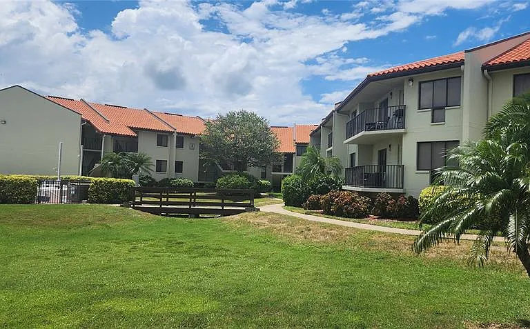 1515 Pinellas Bayway S #62 — Photo 56