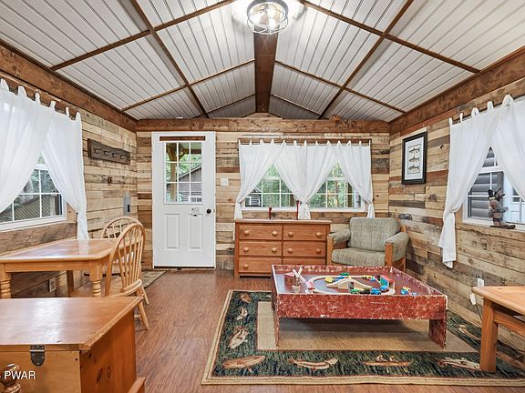 23rd image of 504 Ravnikar Rd