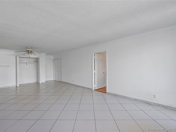 4th image of 6770 Indian Creek Dr APT 4P