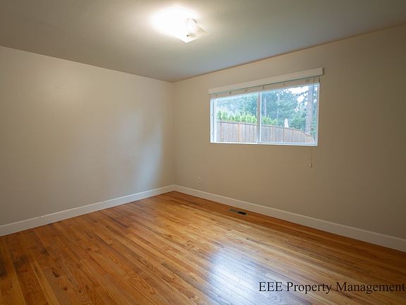 5th image of 2429 159th Ave SE