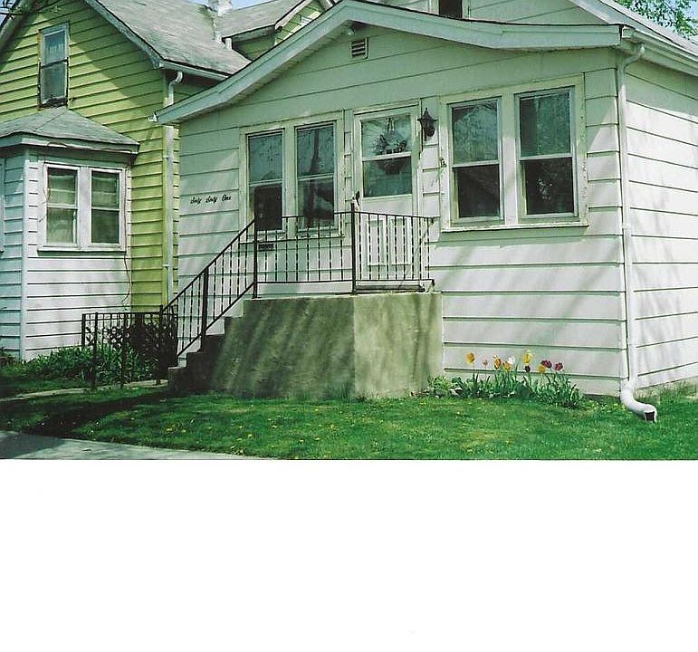 1st image of 6061 S 74th Ct
