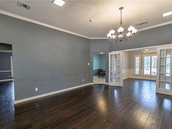 5th image of 1206 Lochness Ln