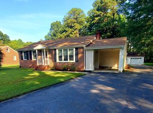 19210 Eltham Rd, West Point, VA 23181