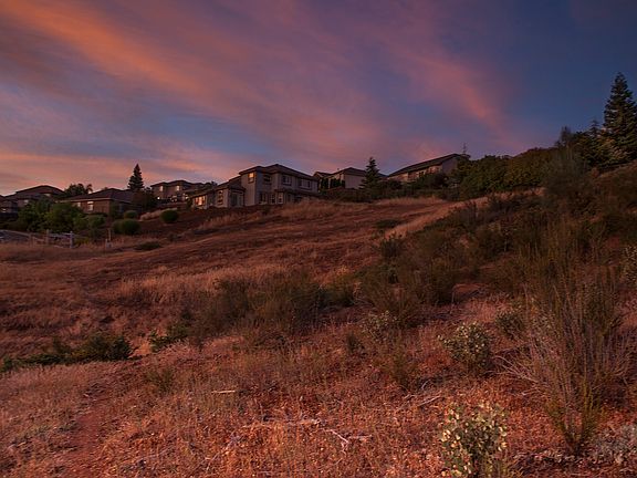 3rd image of Ventana Lane