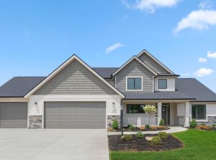 511 Caribou Xing, Auburn, IN 46706