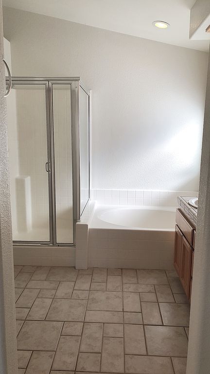 13520 Driftwood Dr - Property Image