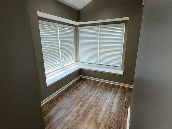 5th image of 38 Covington Pl