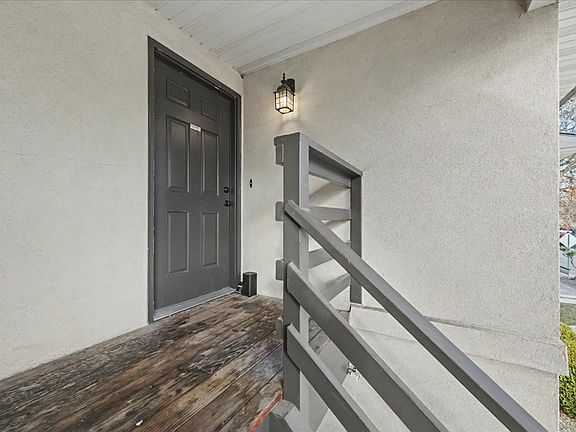 2nd image of 1079-1089 S Leadville Ave #1085