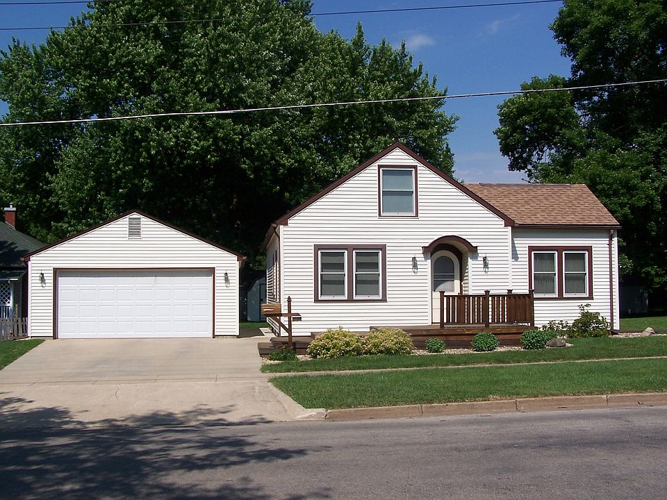 1st image of 805 4th St