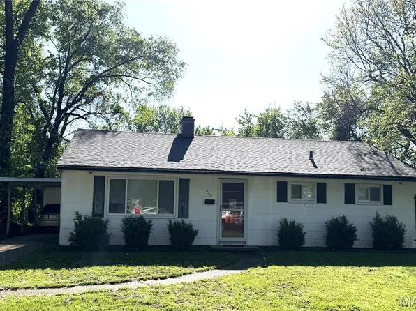 640 Devonshire Dr, Swansea, IL 62226