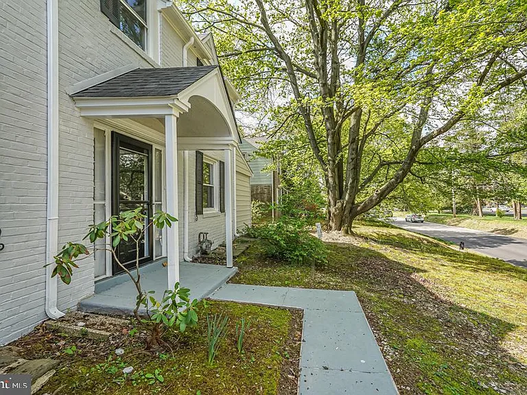 644 Meetinghouse Rd — Photo 4