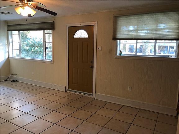3rd image of 200 Cambridge Ct