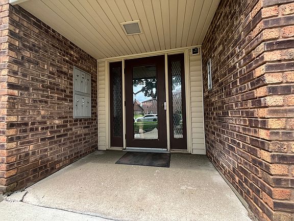 2nd image of 468 Valley Dr APT 301