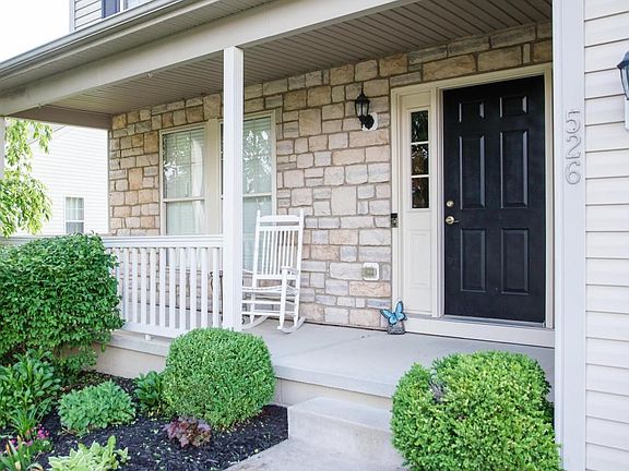 3rd image of 526 Bedford Ct