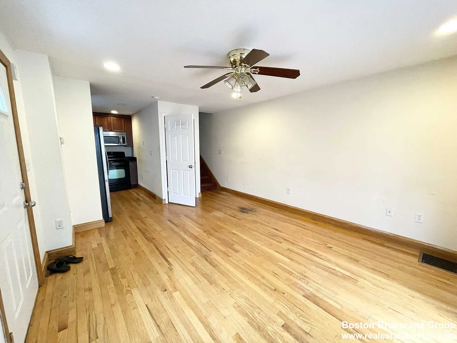 3 bed, 2.5 bath, $4,950 — Photo 3