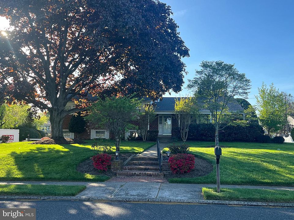 2nd image of 3902 Shelley Rd