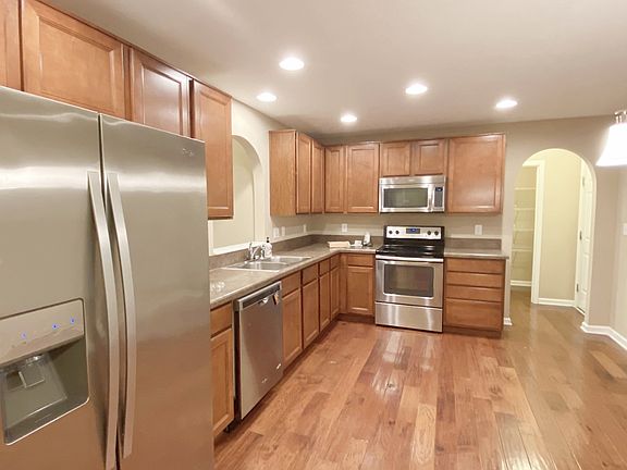 2nd image of 5763 Weeping Willow Pl