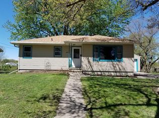 909 E Division St, Audubon, IA 50025