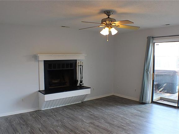2nd image of 3576 Campion Ave