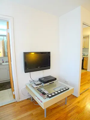 Rented by Sotheby's International Realty | media 44