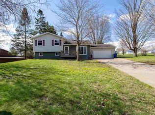 705 8th St, Marathon, WI 54448