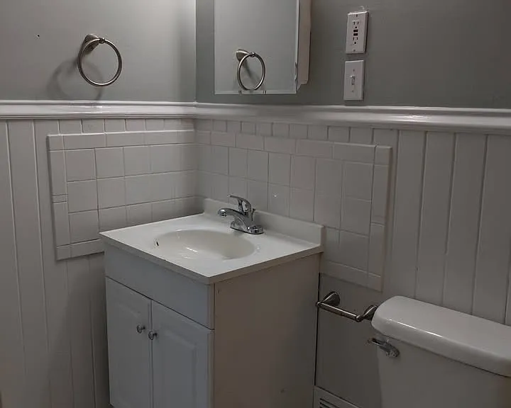 706 Hawthorne St NE #2 — Photo 4
